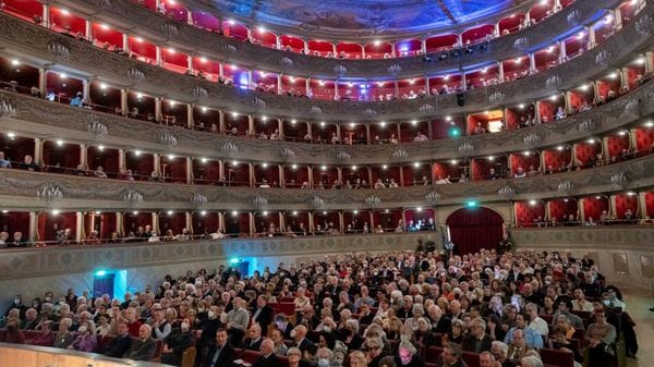 «Scelgo gli spettacoli che possano essere luogo di riflessione per una comunità»