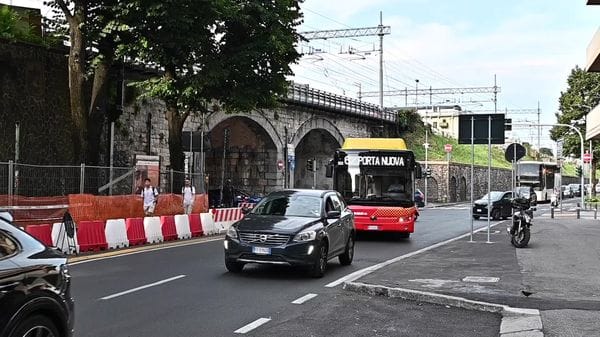Brt, la situazione del traffico alle 8 del 30 giugno in via Bonomelli