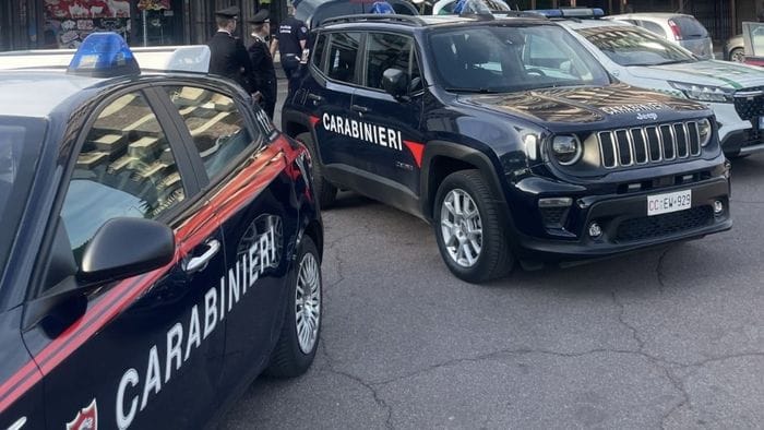 controlli dei carabinieri nella bassa sospesa l8217attivit224 di un locale a bottanuco