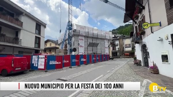 Lavori al municipio: per Natale il taglio del nastro