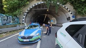 Scanzo, incidente in galleria: Montenegrone chiusa per due ore e traffico in tilt-Foto