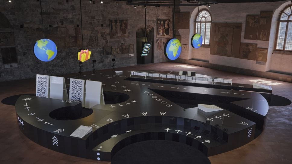 Gamec, Palazzo della Ragione diventa laboratorio condiviso con Fosbury e Claire Fontaine