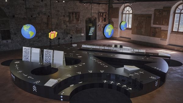 Gamec, Palazzo della Ragione diventa laboratorio condiviso con Fosbury e Claire Fontaine