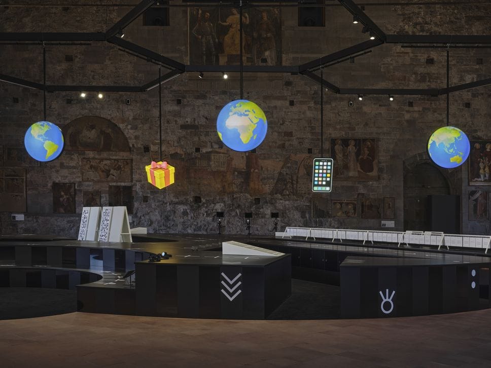 Gamec, Palazzo della Ragione diventa laboratorio condiviso con Fosbury e Claire Fontaine