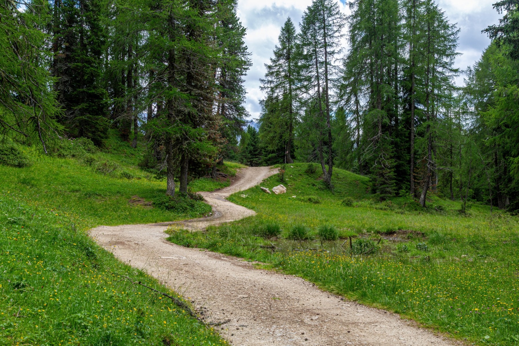 I bivacchi non sono rifugi. La sfida della montagna sempre più affollata