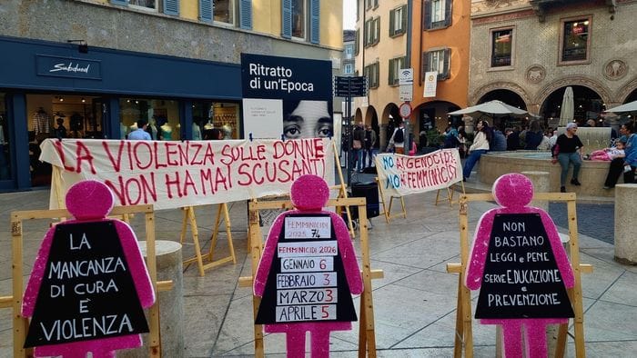 violenza sulle donne a bergamo 102 richieste d8217aiuto in un mese e la rete tona in piazza