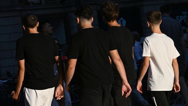 Minorenni denunciati: +12,5%. «Nessuna baby gang, ma deriva sui social»