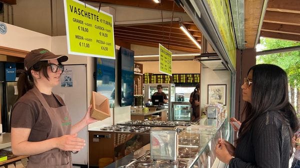 A Villongo un gelato da star: McConaughey e moglie all’«Oasi» - Foto