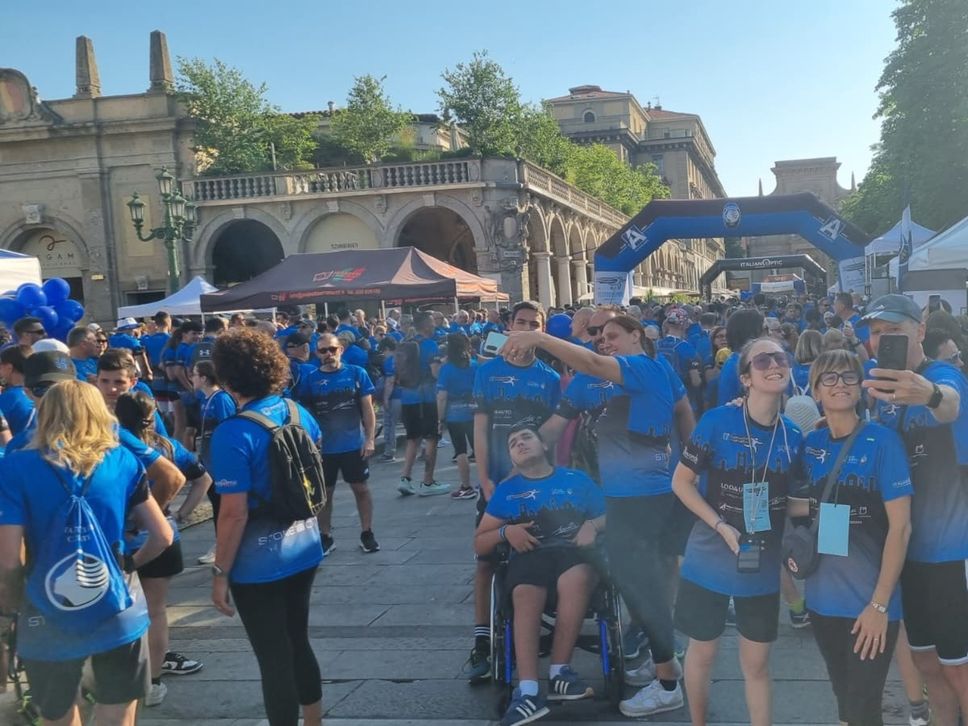 Camminata Nerazzurra, oltre 12mila tifosi invadono il Sentierone - Foto e video
