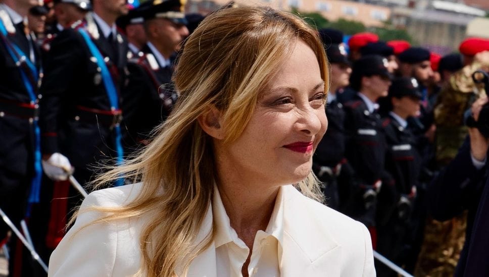 Poli a pezzi verso il voto: occasione per il centro