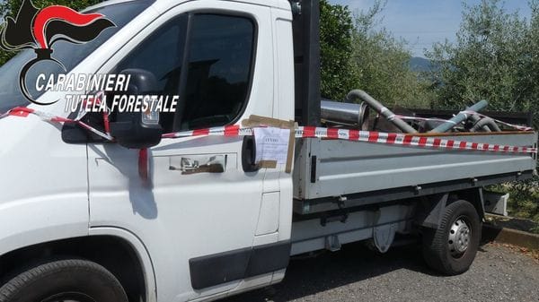 Albano Sant’Alessandro, trasporto illecito di rifiuti ferrosi. Autocarro sequestrato