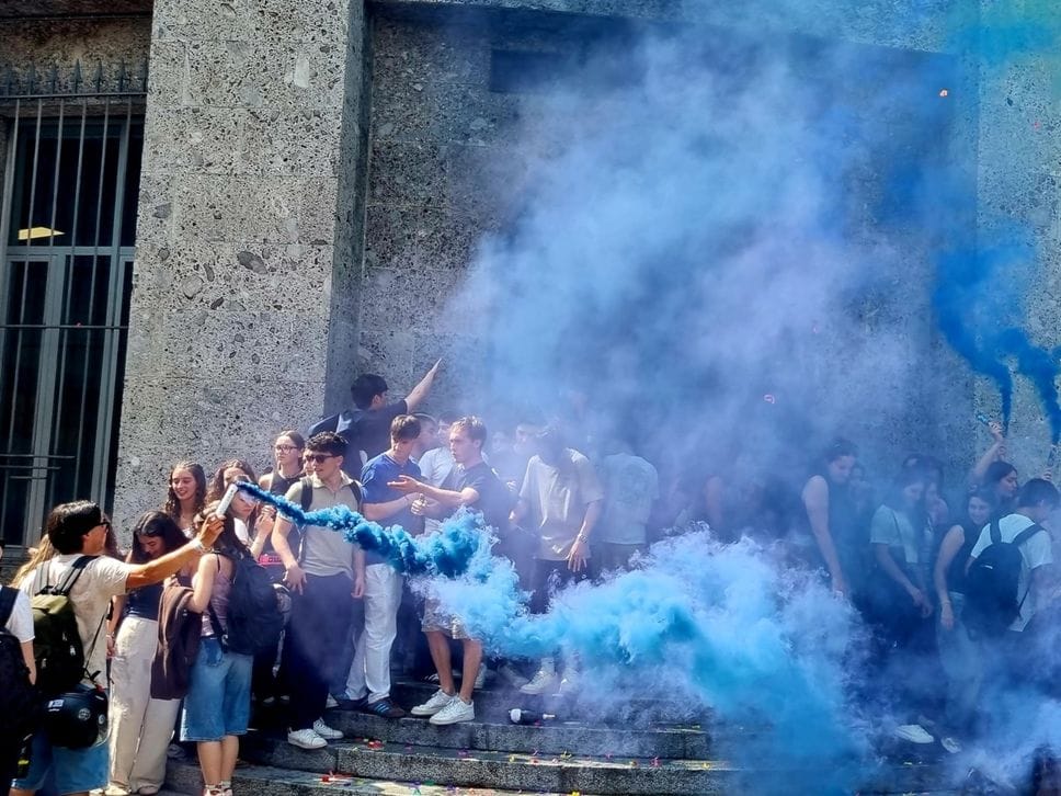 Ultima campanella nelle scuole bergamasche: tra festa e tradizione l’arrivo delle vacanze estive - Foto e video