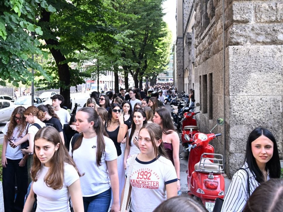 Ultima campanella nelle scuole bergamasche: tra festa e tradizione l’arrivo delle vacanze estive - Foto e video