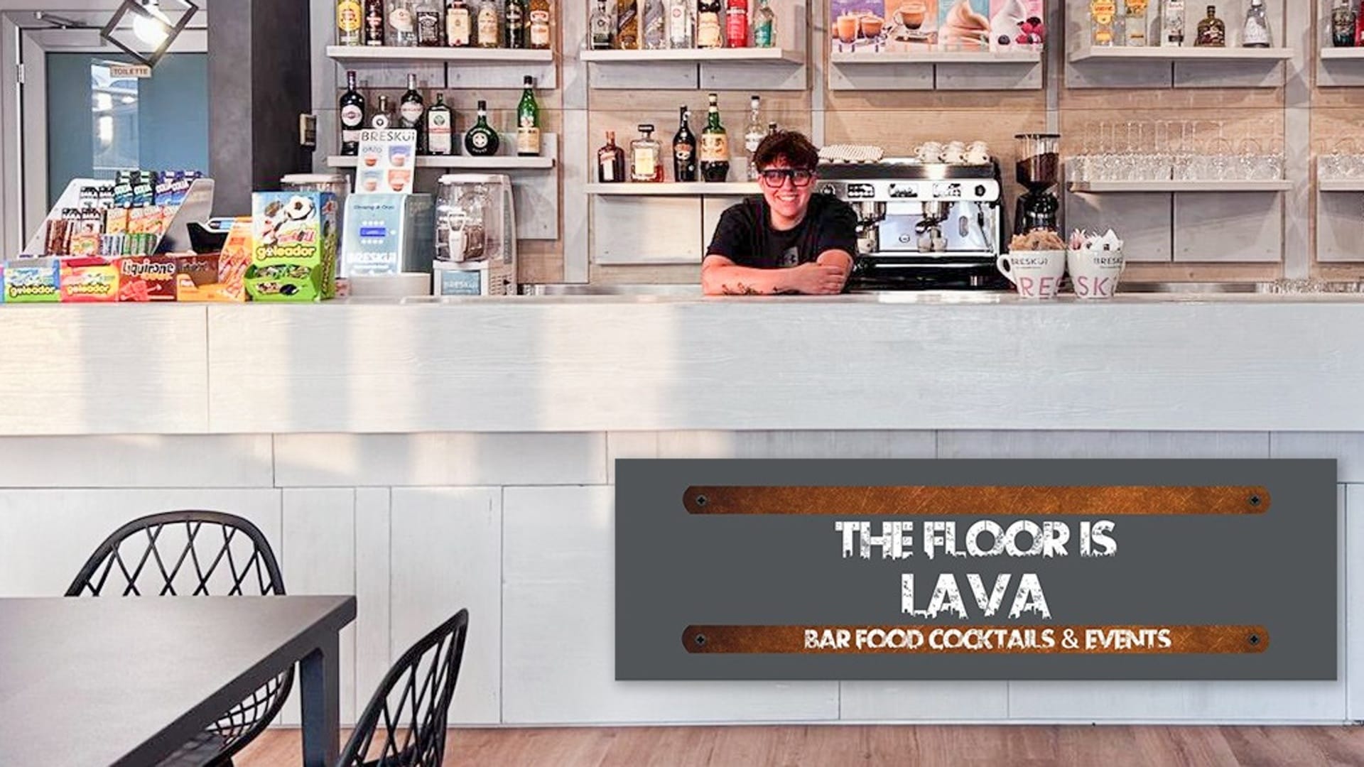 https://storage.ecodibergamo.it/media/photologue/2026/6/9/photos/al-floor-is-lava-arte-musica-e-drinkampfood_9ee6e366-6311-11f1-a11a-3ef0d82a78ec_1920_1080.jpg