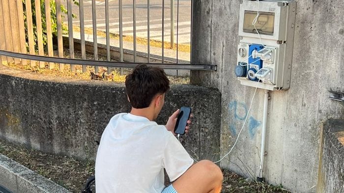 blackout a raffica nel basso sebino operai a casa prima caldo torrido e disagi