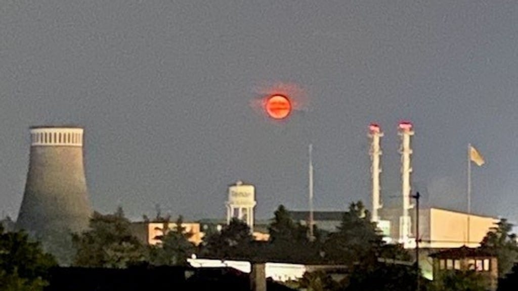 «Luna rossa a Dalmine...»
