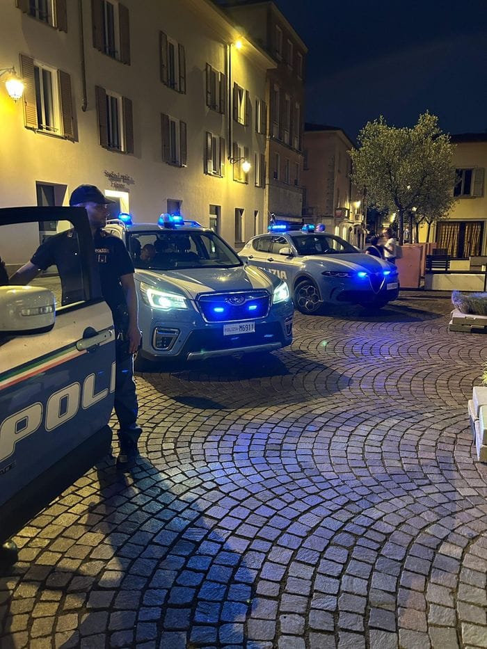 Treviglio, controlli straordinari della Polizia: 113 persone identificate e 28 veicoli verificati