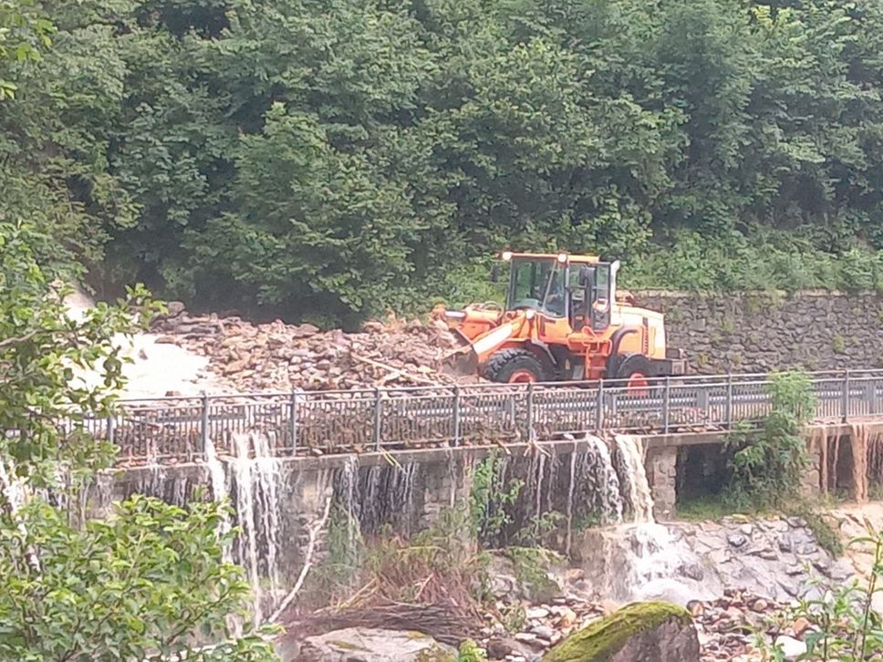 Val Brembana, frana a Isola di Fondra. Riaperta la strada per Branzi - Foto