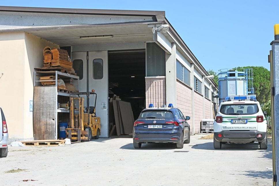 Infortunio Castel Rozzone, socio di una falegnameria colpito alla testa da un pannello di legno