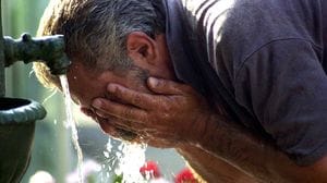 Caldo, sabato 11 luglio massima a 35 gradi. Si lavora ai nuovi «cold spot»