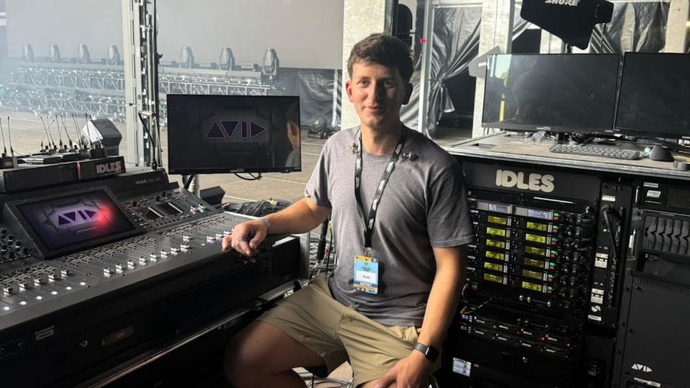 Da receptionist a tecnico del suono nei tour di star mondiali