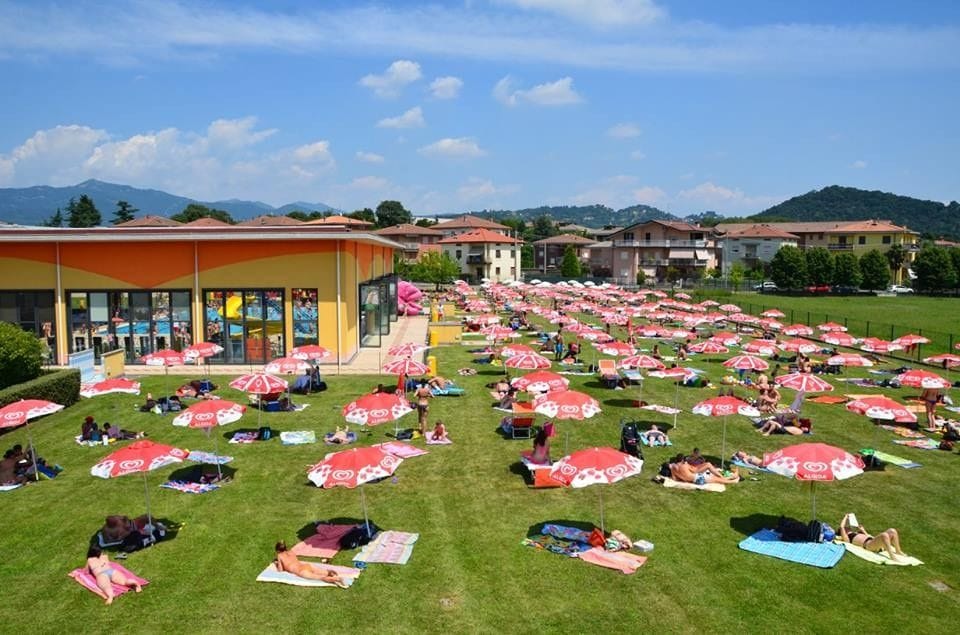 Estate in piscina nella Bergamasca: «Tariffe in linea con l’anno scorso»