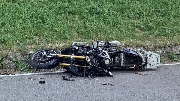 Schianto fra moto in Valle Imagna: muore 54enne di Lentate, due feriti