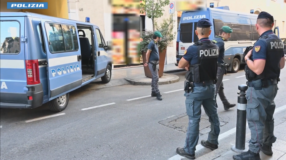 Bergamo, controlli in 38 appartamenti di via Quarenghi: identificate 161 persone