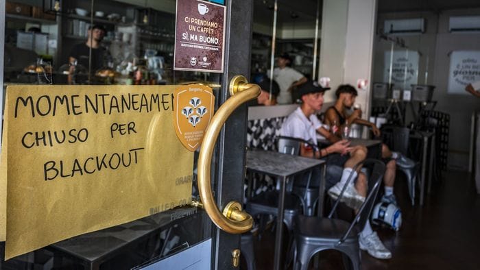 https://storage.ecodibergamo.it/media/photologue/2026/7/14/photos/cache/blackout-bergamo-guasto-riparato-rete-elettrica-tornata-alla-normalita_8eb5f514-7f67-11f1-b960-9f20a068e8d2_1920_1080_v3_large_16_9.jpg