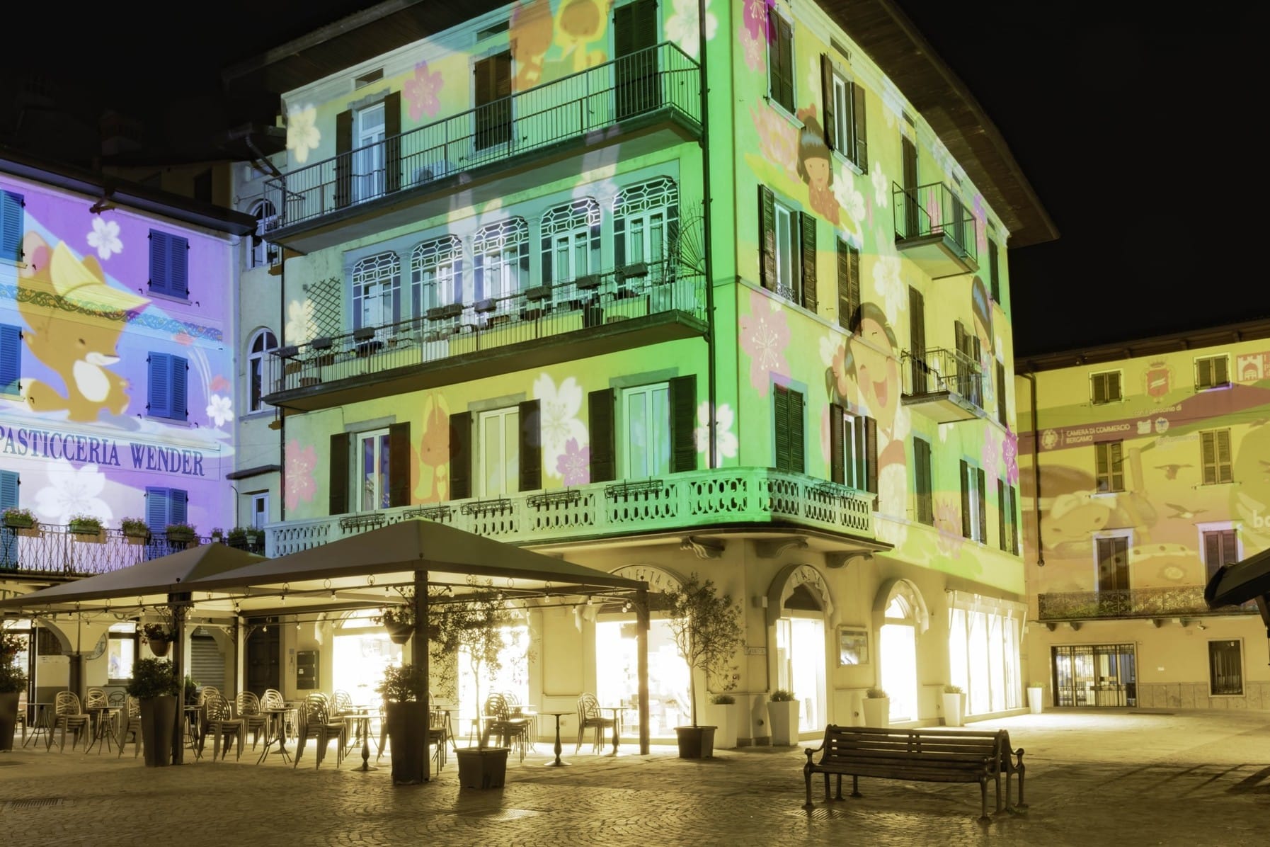 Con «Il Borgo della luce» Lovere incanta trasformandosi in una galleria d’arte a cielo aperto