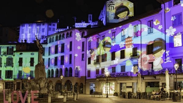 Con «Il Borgo della luce» Lovere incanta trasformandosi in una galleria d’arte a cielo aperto