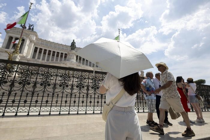 Legambiente, in 10 anni l'80% dei quartieri di Roma sopra i 40°C