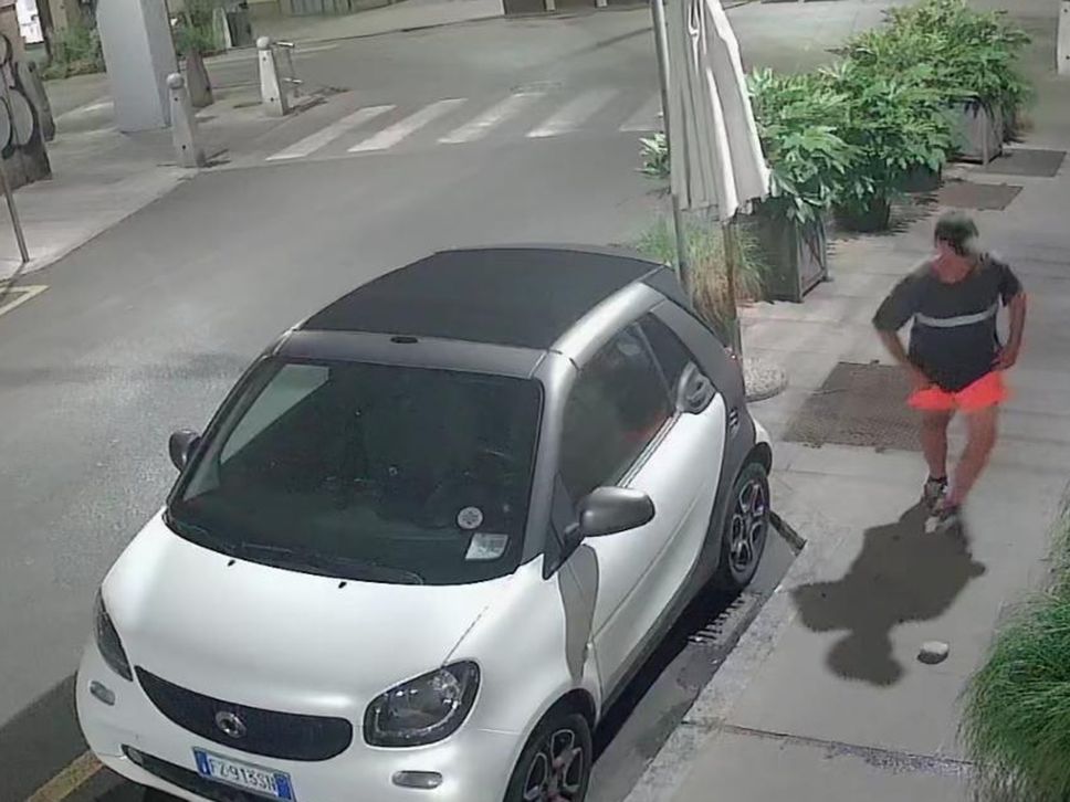Nuovo tentativo di spaccata al «Café Marly», il titolare: «Viene voglia di chiudere» - Le immagini