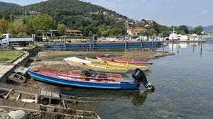 Siccità, lago d’Iseo in continua discesa. E proliferano le alghe