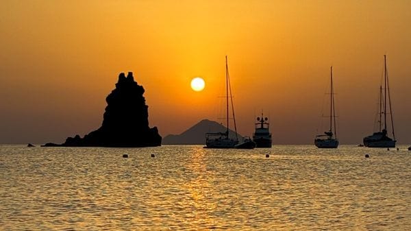 «Il sole sopra Filicudi...»