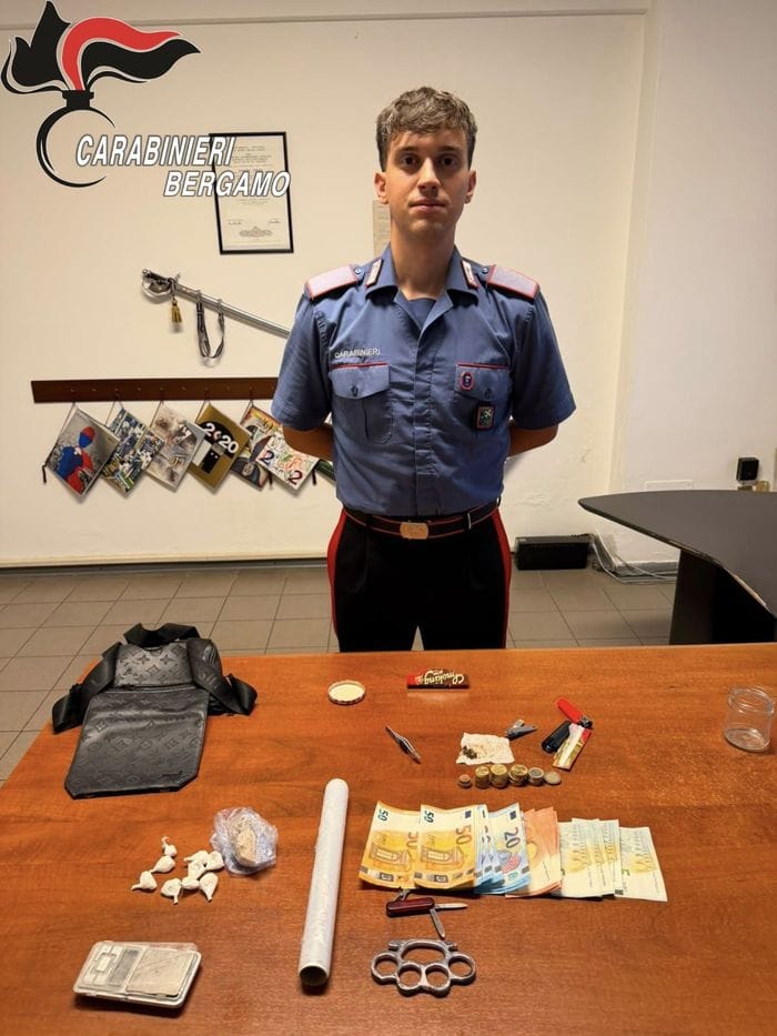 Spaccio tra Bagnatica e Cavernago, arrestato pusher con cocaina ed eroina