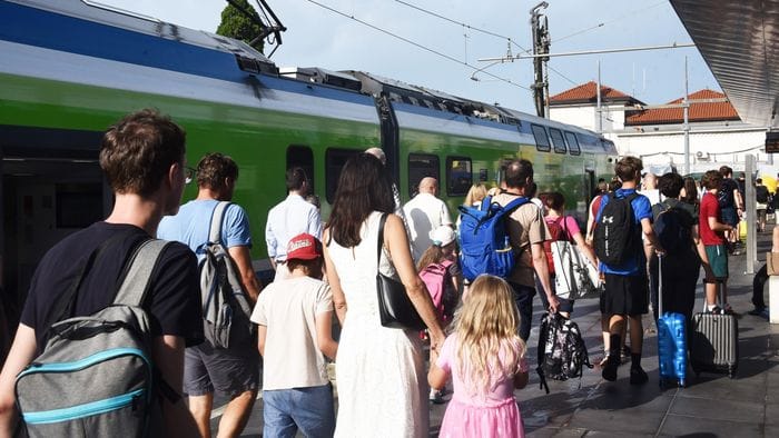 raffica di cantieri ferroviari estate calda per i pendolari da Ecodibergamo.it raffica di cantieri ferroviari estate calda per i pendolari