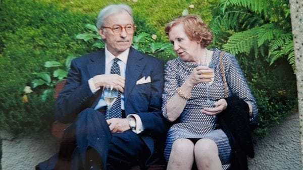 È morta Enoe Bonfanti, la moglie di Vittorio Feltri