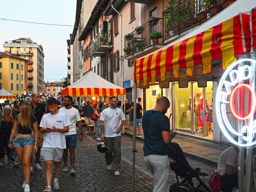 Luci in Santa Caterina: in migliaia per strada tra storie e cultura - Foto e video