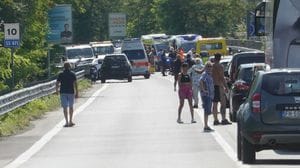 Frontale  a Nembro sulla provinciale, quattro feriti e traffico in tilt -Foto