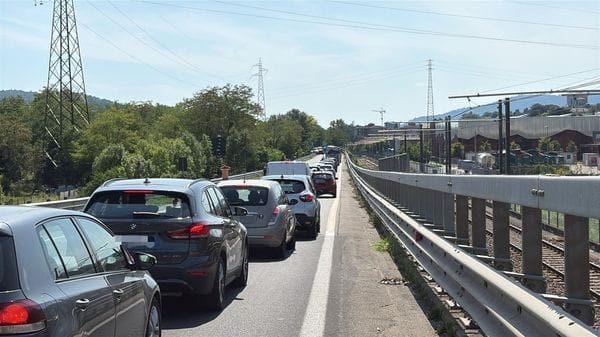 Incidente a Nembro, traffico in tilt in Val Seriana