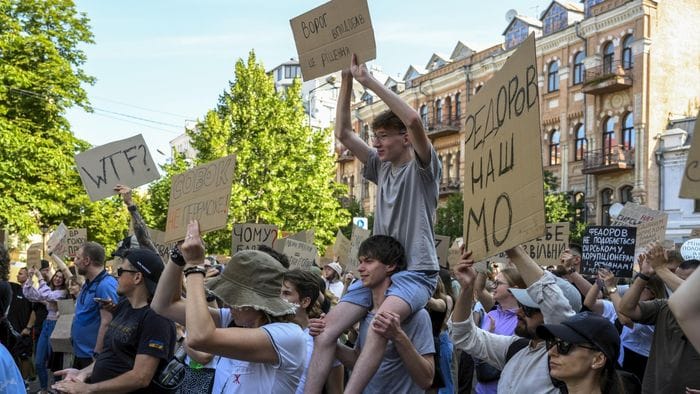 https://storage.ecodibergamo.it/media/photologue/2026/7/19/photos/cache/le-proteste-in-ucraina-fra-storia-e-attualita_2f40284a-8361-11f1-a361-e06bbbdd9fcf_1920_1080_v3_large_16_9.jpg