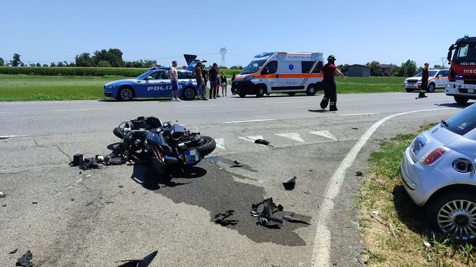 Scontro con un’auto a Rivolta d’Adda, muore motociclista 59enne di Fara