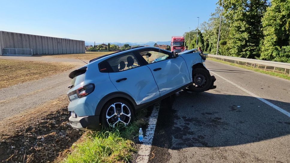 Frontale sulla Cremasca, soccorsa anche una bimba di 7 anni: non è grave