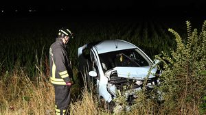 Violento scontro fra tre auto a Caravaggio. Gravissima una ventenne - Foto