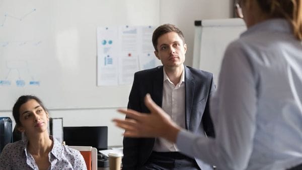 Controllare non basta più, i giovani cercano manager capaci di seguirli