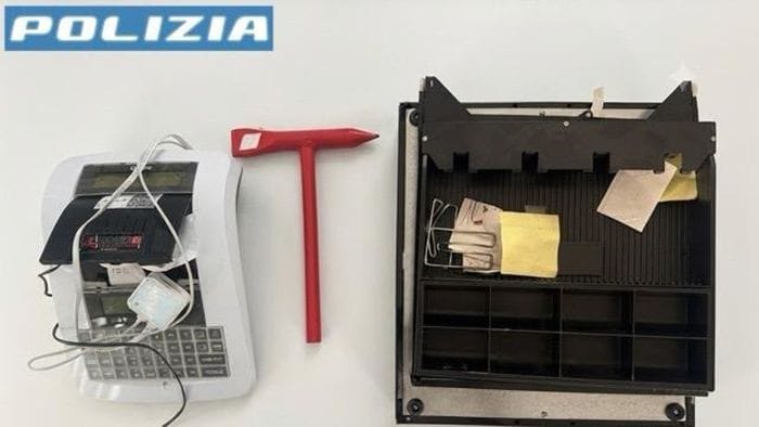 infrange la vetrina e ruba la cassa di un negozio a bergamo individuato grazie a una segnalazione su youpol da Ecodibergamo.it infrange la vetrina e ruba la cassa di un negozio a bergamo individuato grazie a una segnalazione su youpol