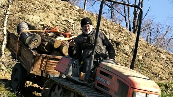 https://storage.ecodibergamo.it/media/photologue/2026/7/21/photos/cache/pilota-di-elicotteri-in-svizzera-pontida-piange-francesco-losa-nella-tenuta-2_68e30164-8477-11f1-a7f1-086f163ac788_1920_1080_v3_large_16_9.jpeg