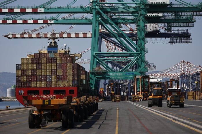 Porto Gioia Tauro, 30 milioni per completare elettrificazione banchine