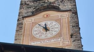 Riparato l’orologio della Torre dei Caduti, quello del Campanone fermo una settimana